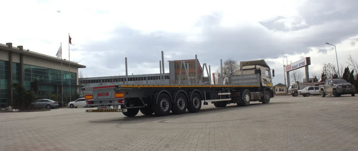 PLATFORM TRAILERS
