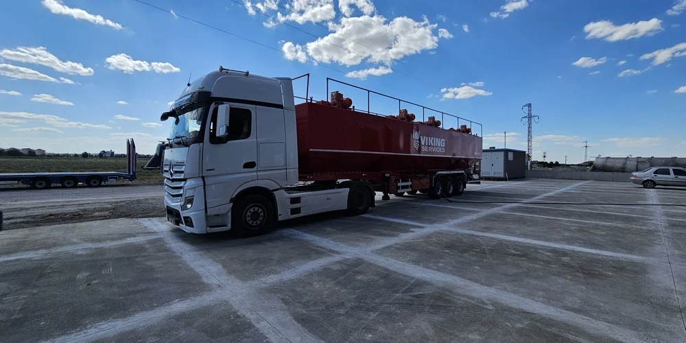 CHEMICAL MIXER TRAILER