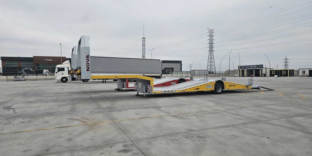 TRUCK TRANSPORT TRAILER