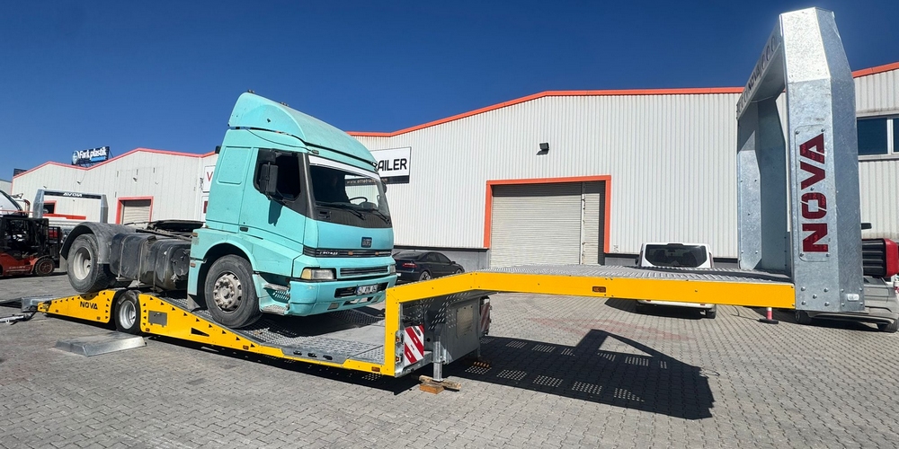 TRUCK TRANSPORT TRAILER
